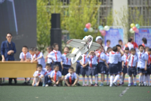 科医路校区：特技飞行